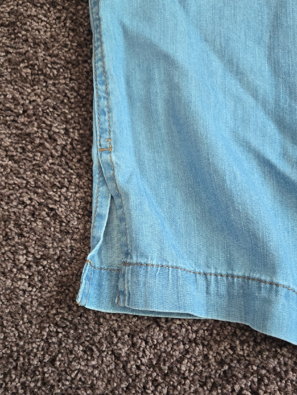 NEW Talbots Light Blue Denim Chambray Button Front Shirt M - Picture 6 of 6
